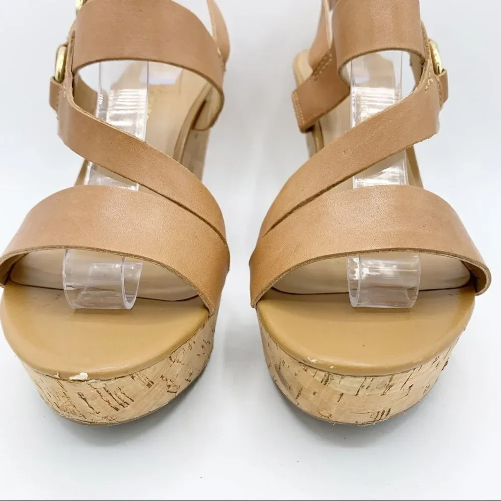 Franco Sarto Surprise Tan Cork Platform Sandals‎ Gold Hardware Ring Detail